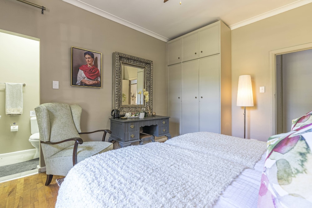 Luxury Double or Twin Room - Photo 11