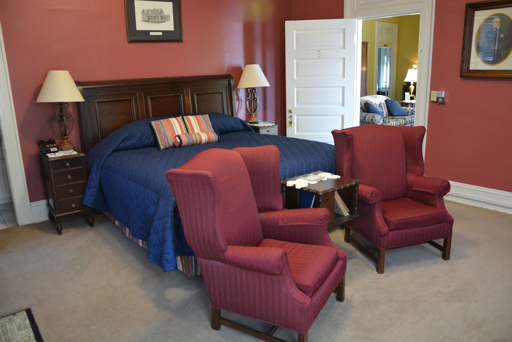 Suite, 1 King Bed (Dublin Suite)