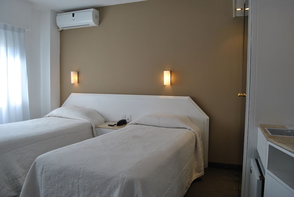Standard Room photo 2