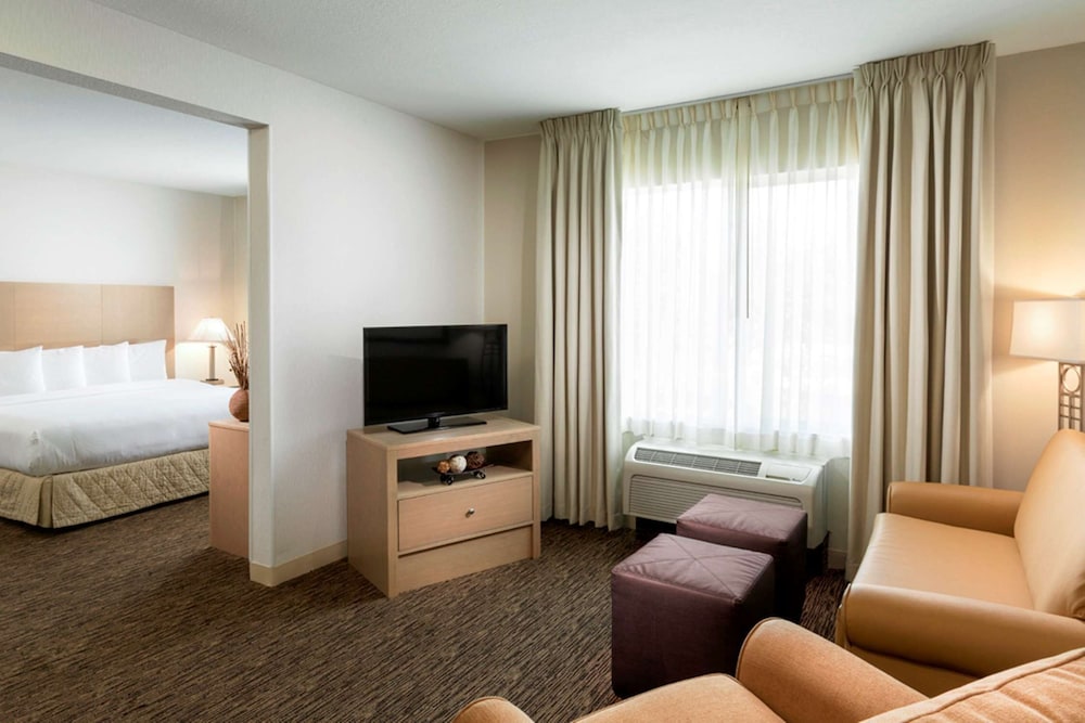 Room, Multiple Beds, Non Smoking - Photo 1