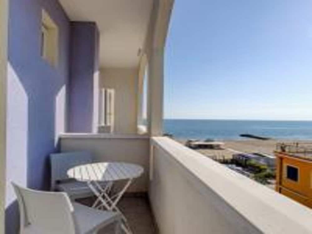 Economy Triple Room, 1 Bedroom, Partial Sea View - Photo 9