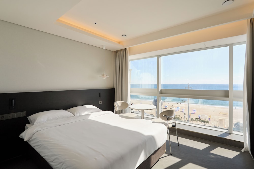 Deluxe Double Room, Beach View