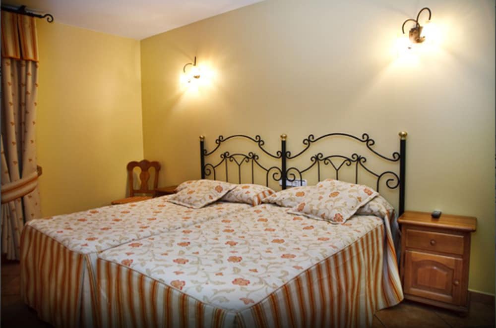 Double Room, Balcony, City View photo 3
