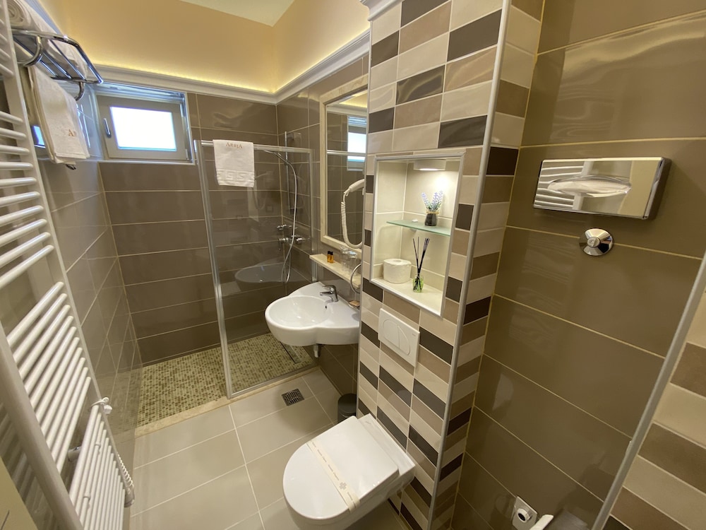 Superior Double or Twin Room - Photo 3