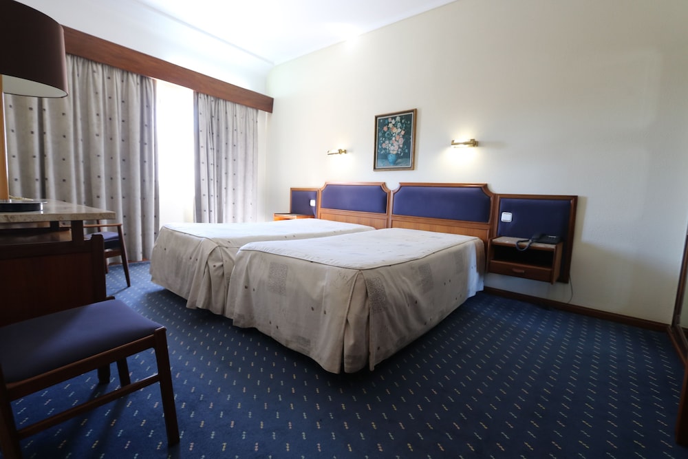 Suite Standard (Twin Beds) - Photo 3