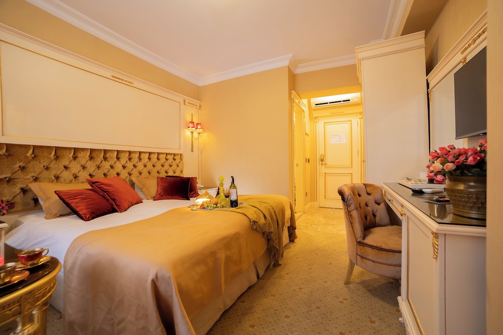 Deluxe Double or Twin Room photo 2