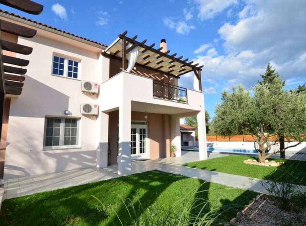 Villa (Villa With Pool)