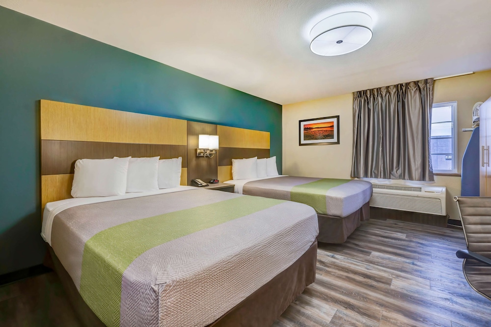 Deluxe Room, 2 Queen Beds, Non Smoking, Kitchenette - Photo 7