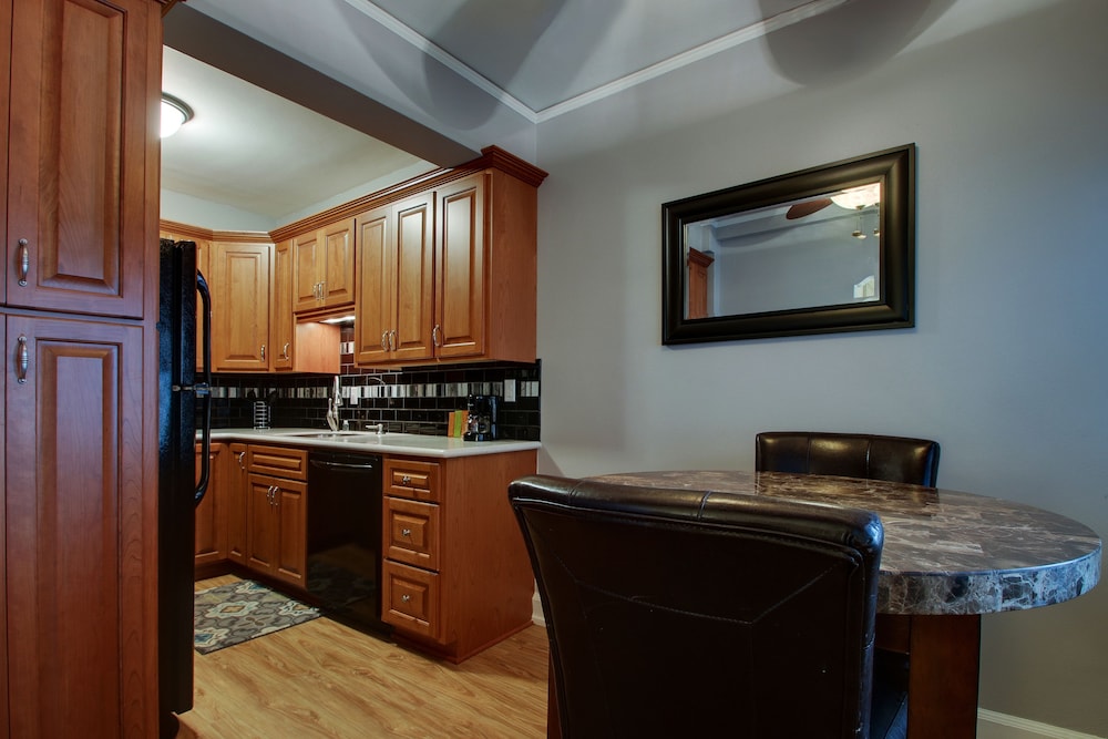 Junior Suite - City View