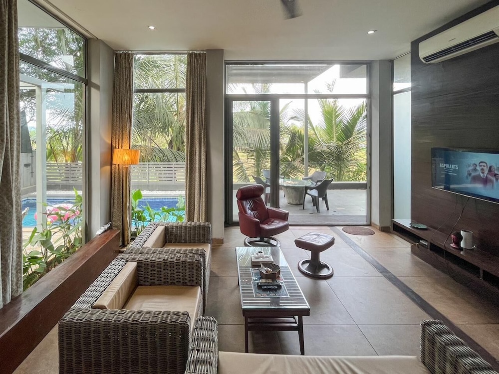 Luxury Villa, Garden View photo 1