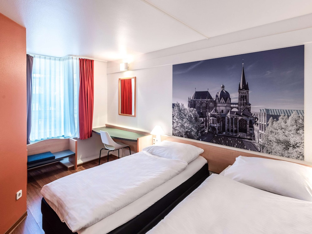 Twin Room - Photo 1
