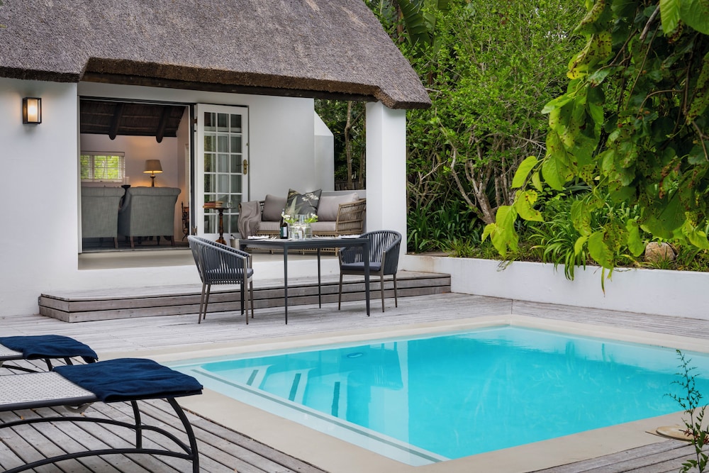 Pool Suite photo 3