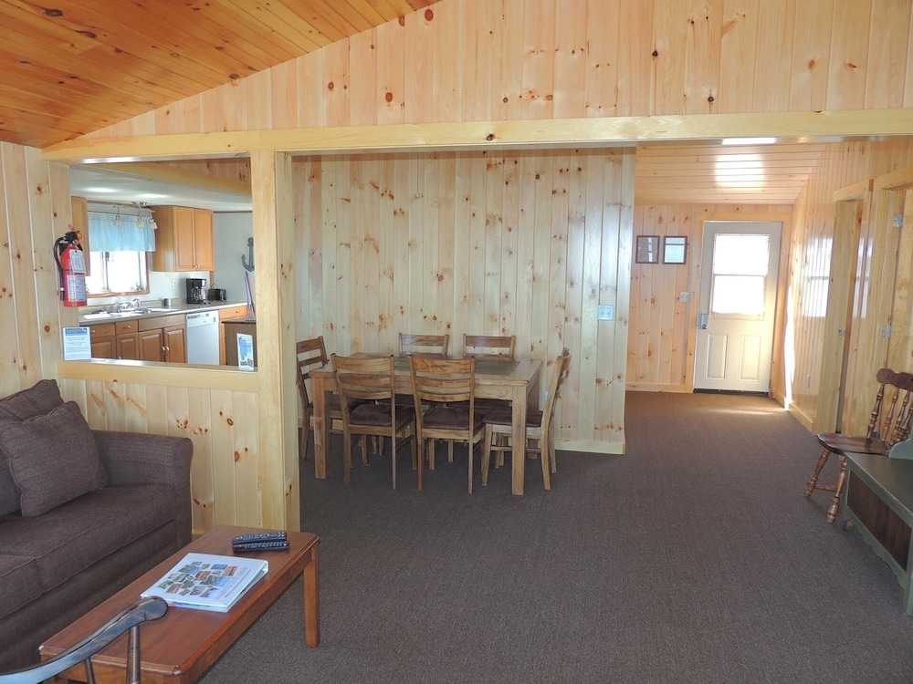 Cottage 22, 3 Bedrooms (slightly rustic/economical) photo 2