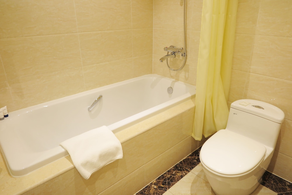 Deluxe Twin Room photo 2