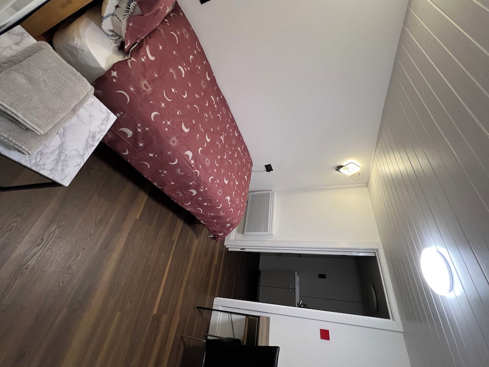 Standard Single Room (no windows)