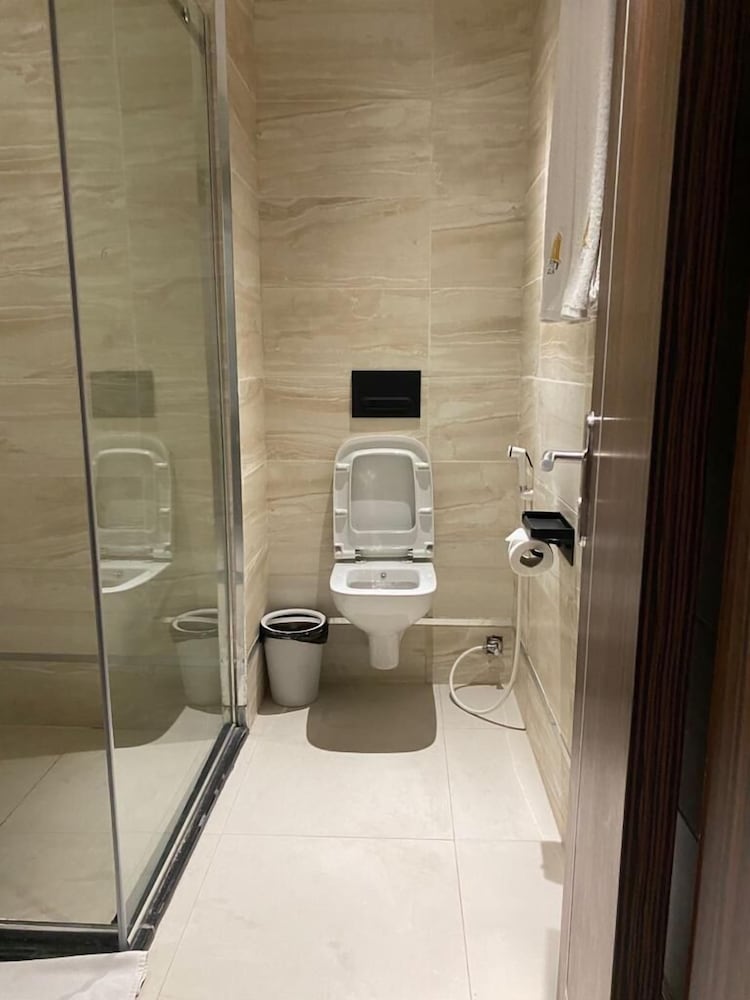 Standard Single Room - Photo 2