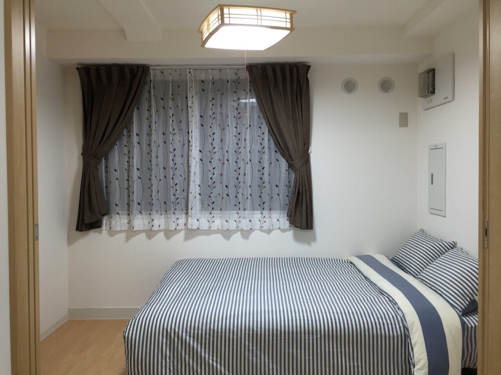 3F 2 Bedrooms 2 Bathrooms Apartment
