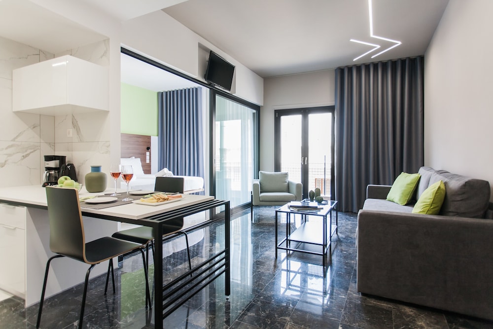 Apartment (Greece U Around Athens No. 4) photo 1