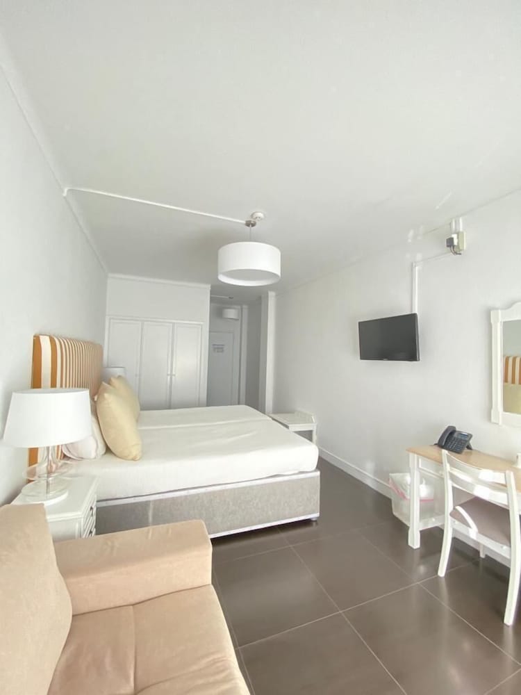 Superior Twin Room, Sea View photo 3