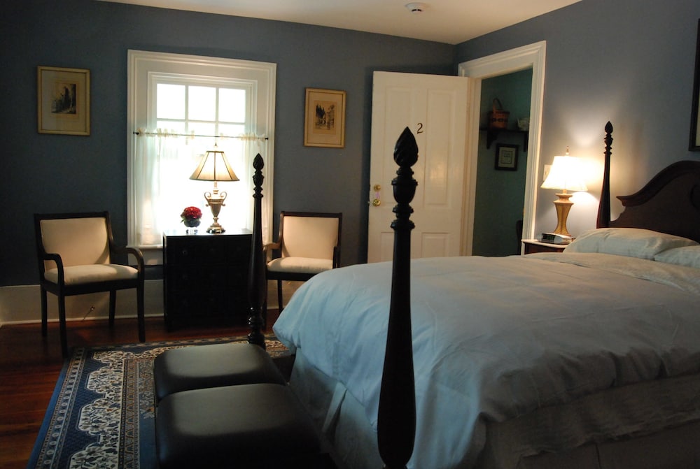 Room, 1 Queen Bed, Fireplace photo 1
