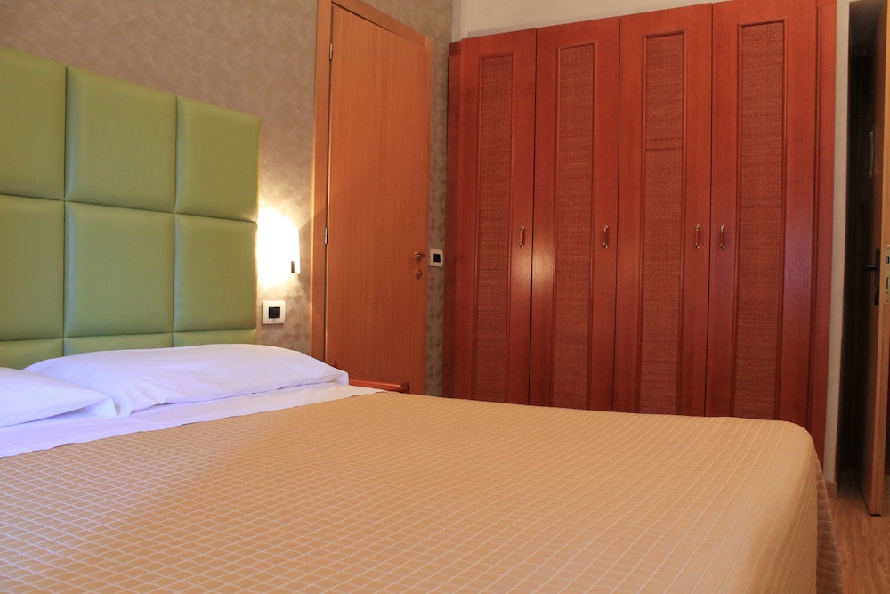 Single Room photo 1