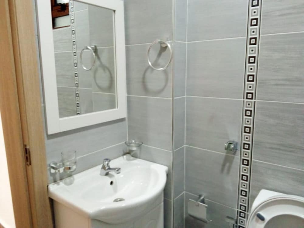 Hays Suites Hotel — photo 96