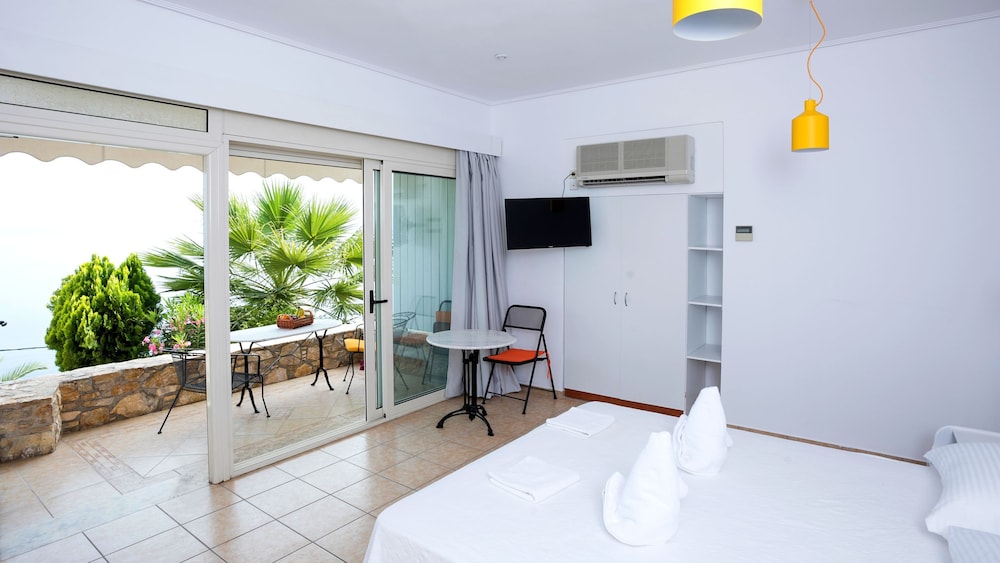 Superior Room, Balcony, Beach View