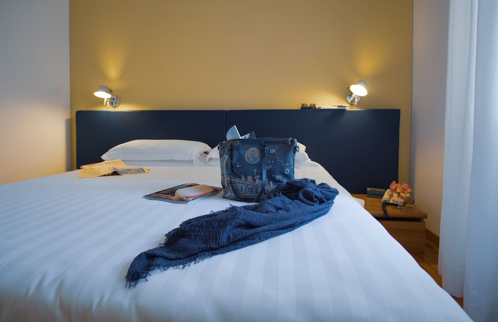Classic Double Room, 1 Double Bed, Non Smoking - Photo 3