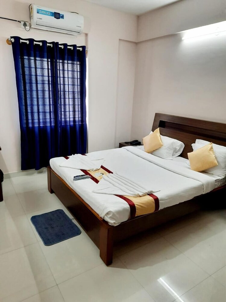 Deluxe Double or Twin Room, City View