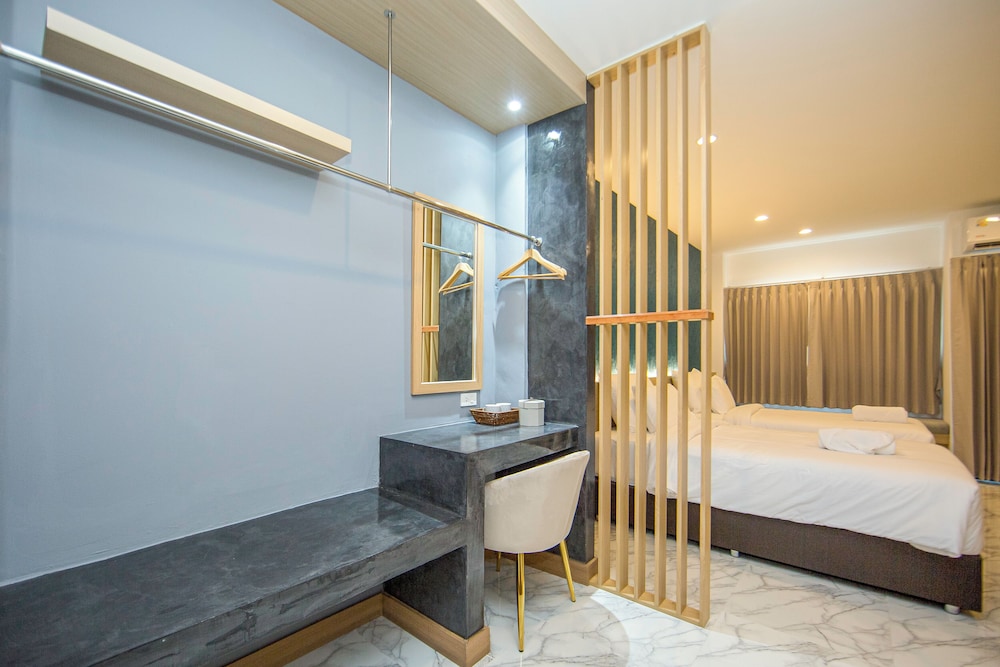 Premier Twin Room - Photo 5