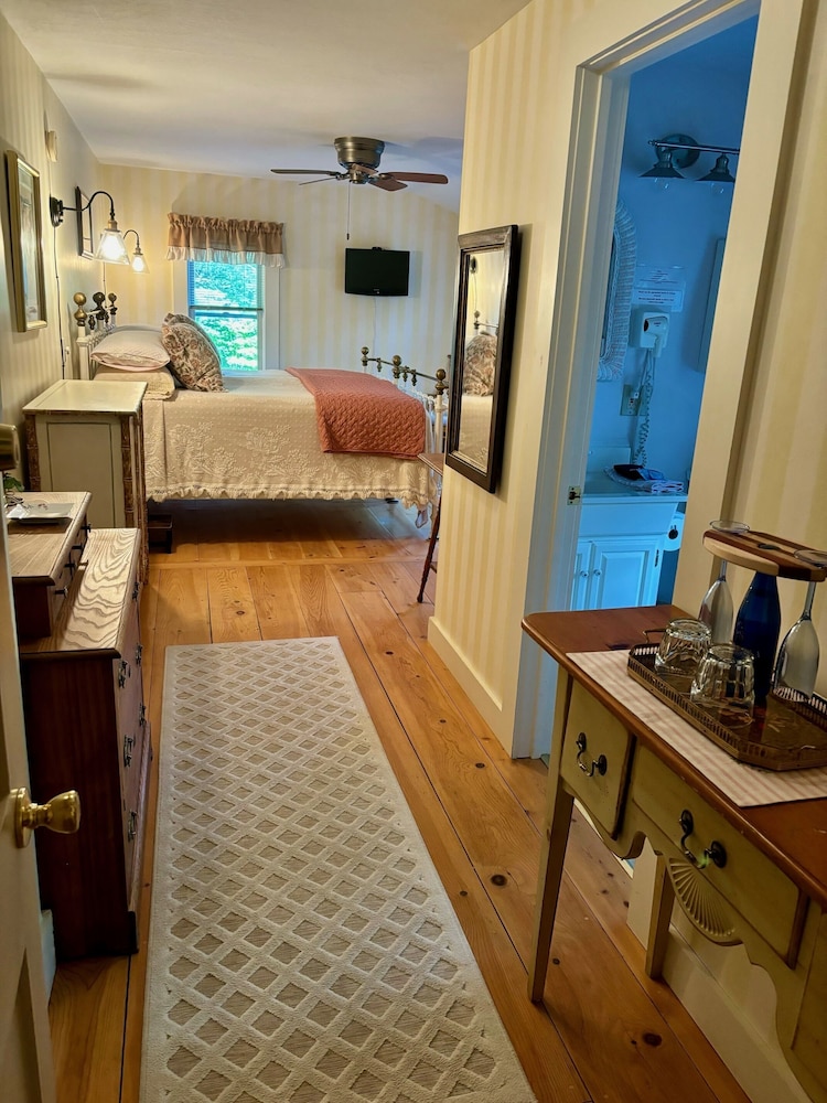 Deluxe Double Room, Ensuite (Room 9) photo 2