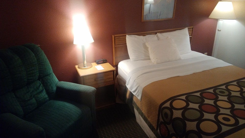 Comfort Single Room, 1 Queen Bed photo 1
