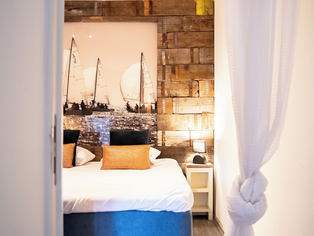 Suite, Bathtub photo 2