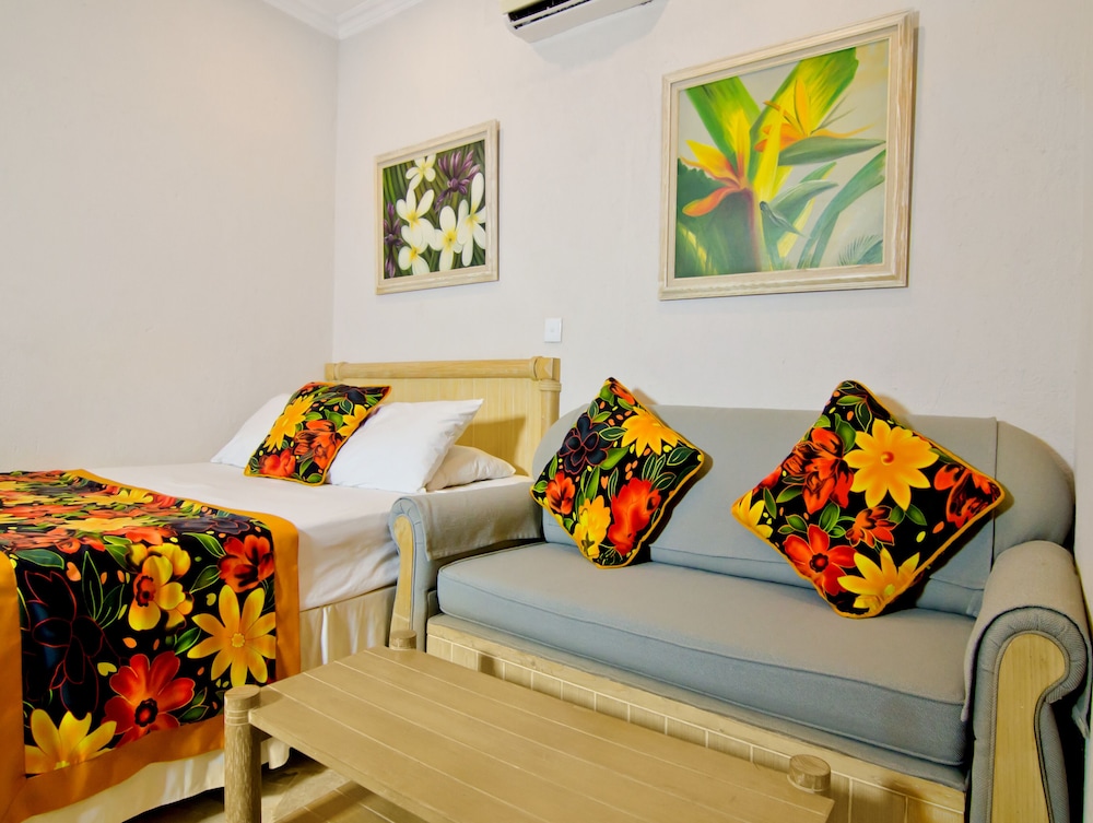 One Bedroom Standard - Photo 4