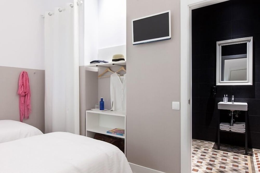 Double or Twin Room photo 3