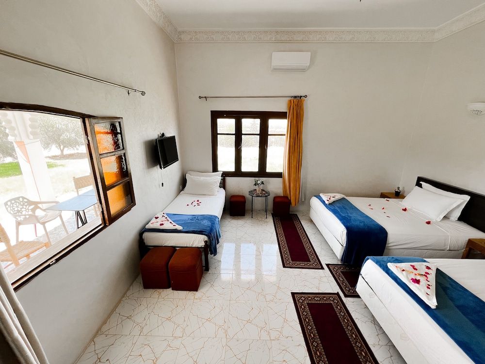 Standard Triple Room, Garden View photo 2