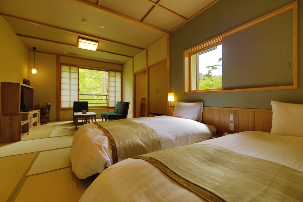 Yunoza Japanese Western Style Room with Hot Spring Bath 1F - Photo 1