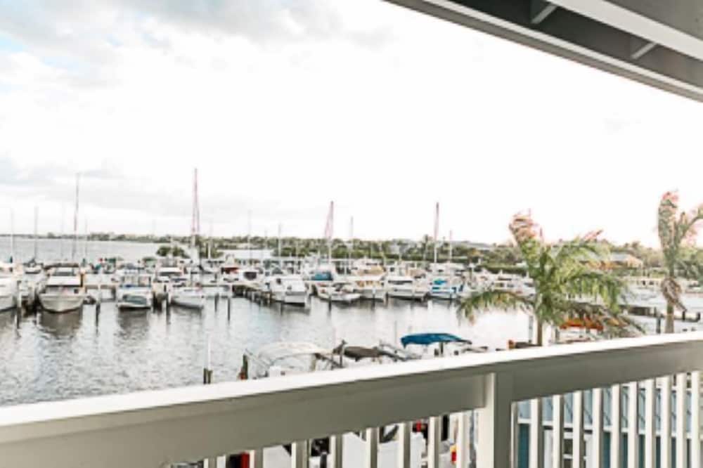 King Harbor Sunrise Suite