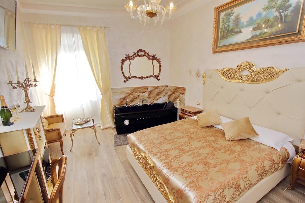 Superior Suite, 1 Queen Bed, Non Smoking