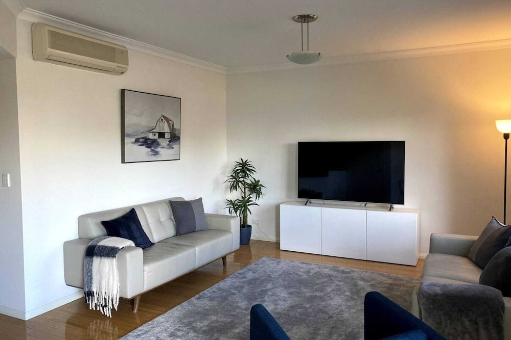 Basic Apartment, 2 Queen Beds