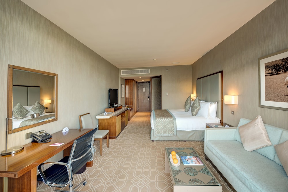 Premium Room, 1 King Bed, Balcony, Sea View photo 2
