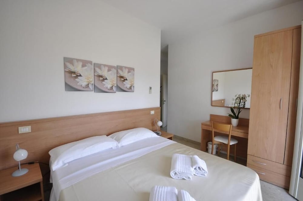 Deluxe Quadruple Room photo 3
