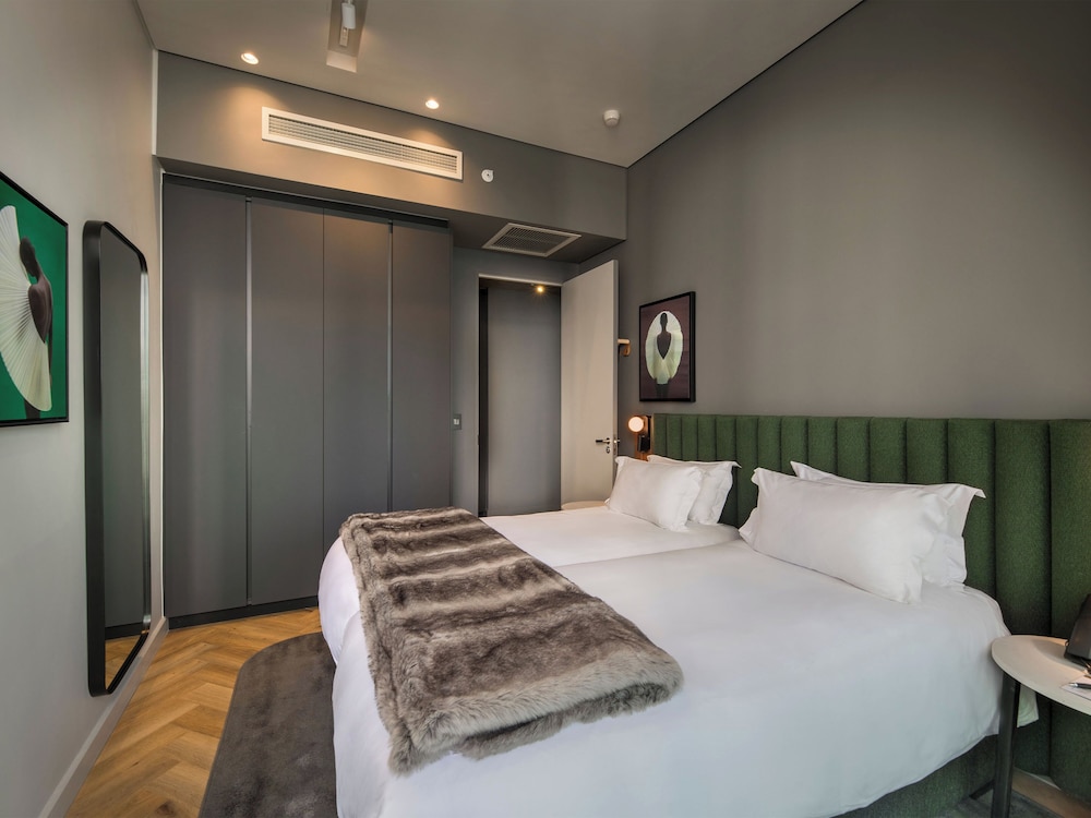 Superior Suite - Photo 1