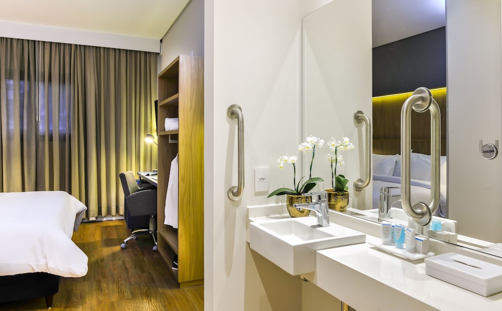 Room, 1 Queen Bed, Accessible