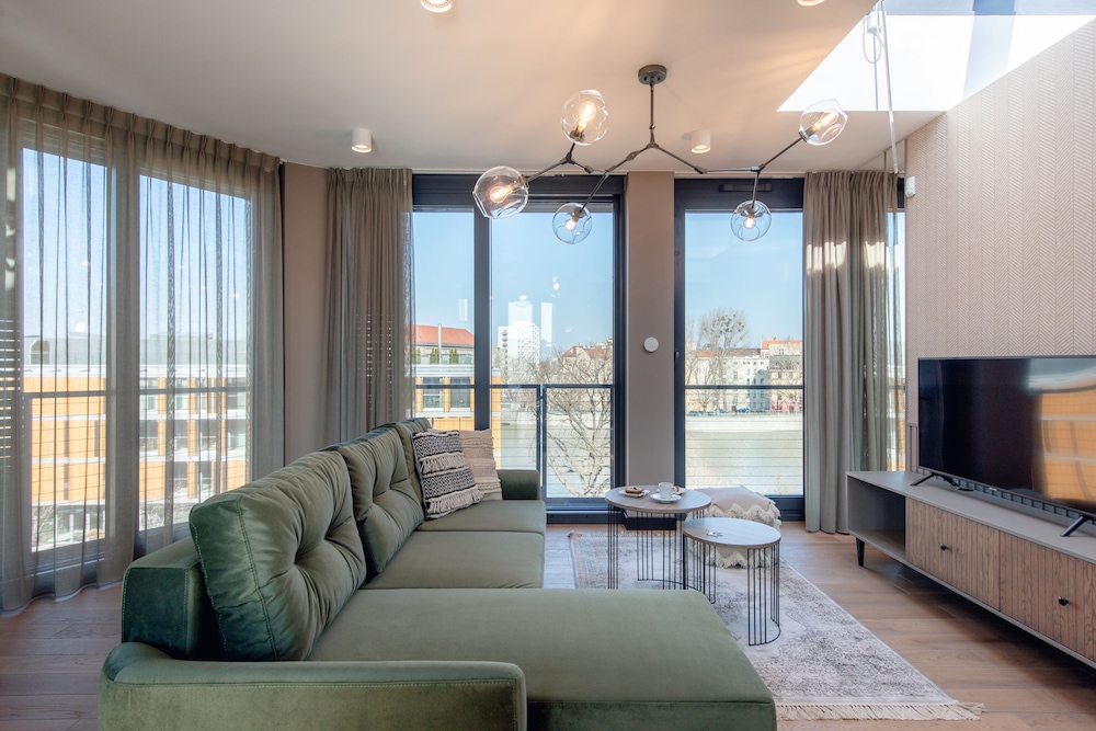 Executive Suite, 2 Bedrooms, City View photo 2