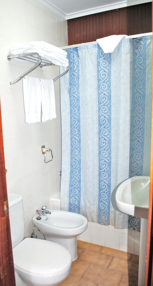 Standard Studio, 2 Twin Beds photo 2