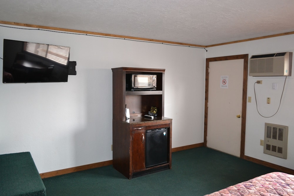 Comfort Room, 1 King Bed, Non Smoking photo 1