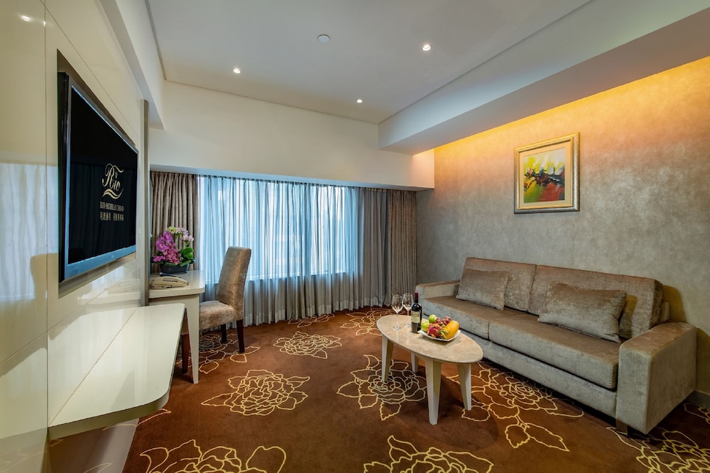 Suite Double or Twin Room photo 2