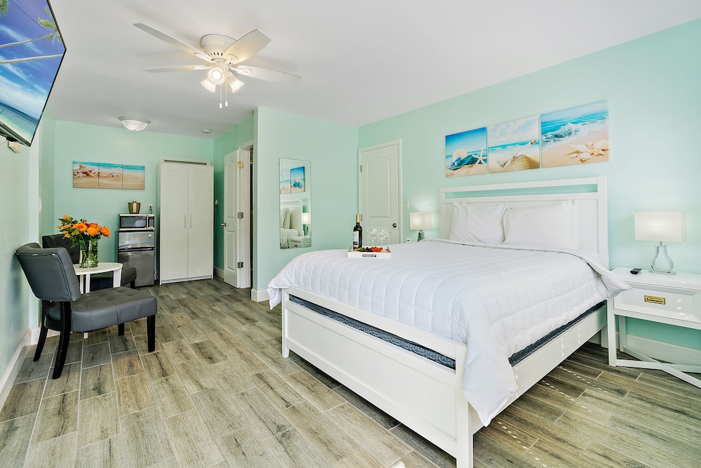 Standard Room, 1 Queen Bed - Photo 3