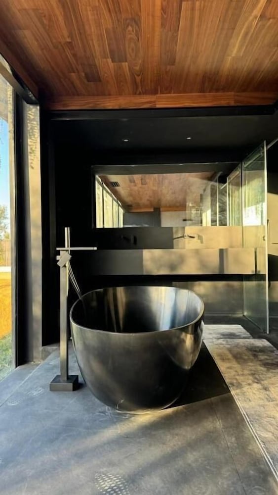 Luxury Suite photo 2